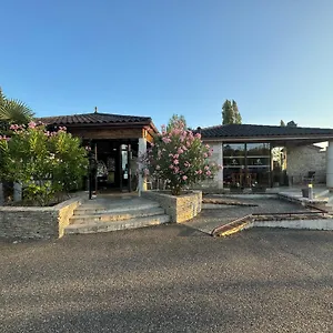 Hotel Logis La Bergerie 3 Etoiles Restaurant Savoureux, Saint-Pierre-Lafeuille