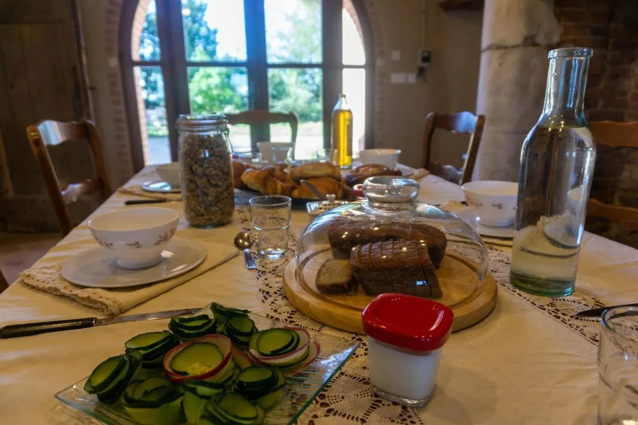 Chambres Et Table D'Hotes - Les Jardins De La Longagne Saussenac 0*,  France